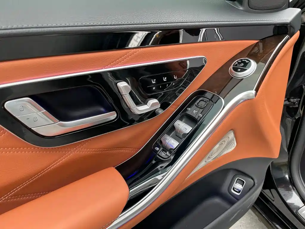 Mercedes-Benz S-Class — миниатюра 11