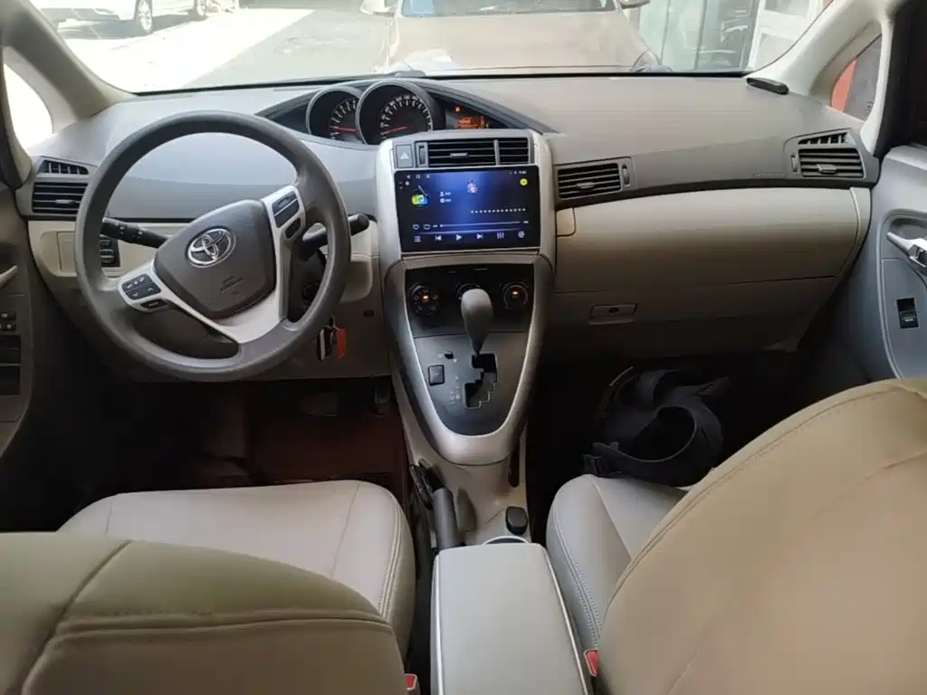Toyota Verso — миниатюра 10