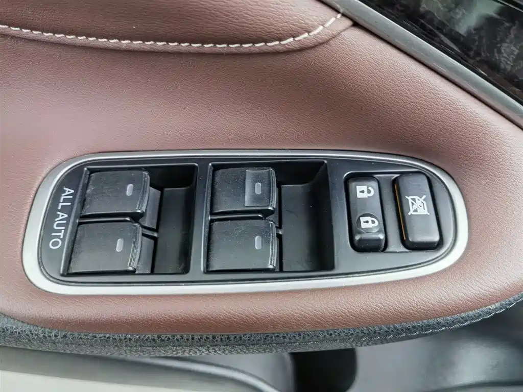 Toyota Crown 2018 2.0T Sport