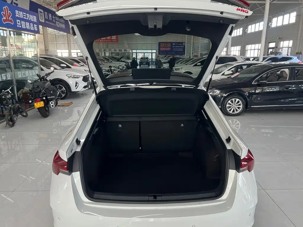 Skoda Octavia 2022 — фото 10