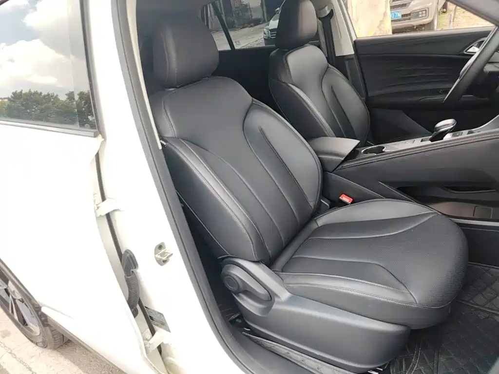 Roewe D5X DMH — миниатюра 25