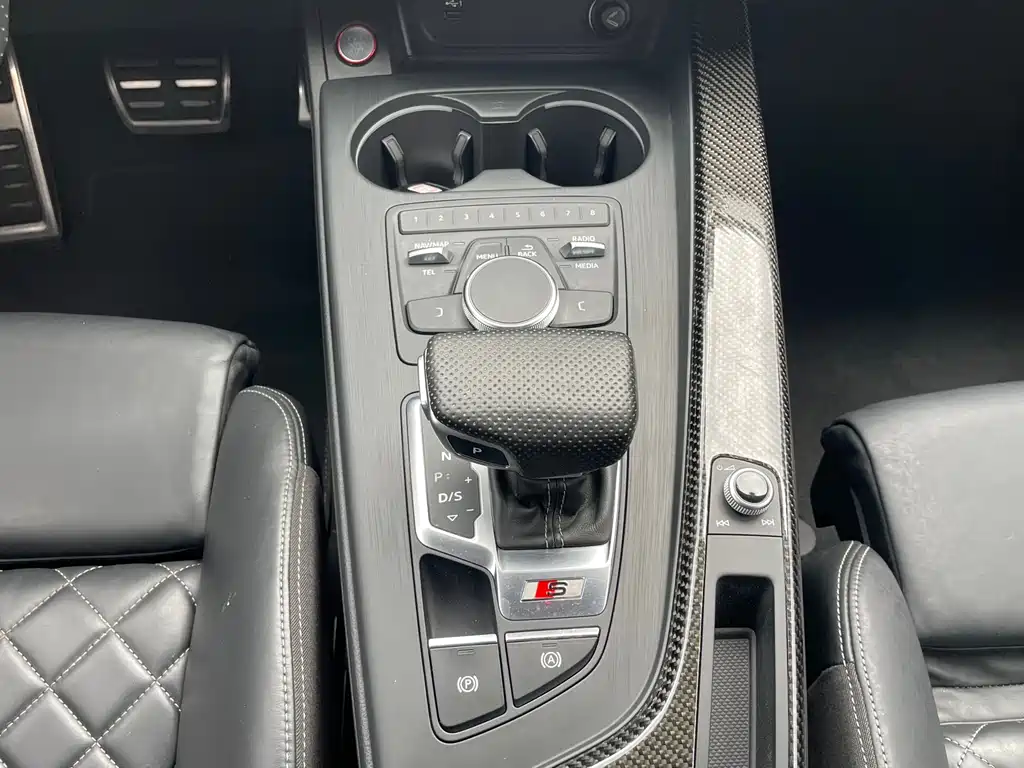 Audi S4 — миниатюра 10