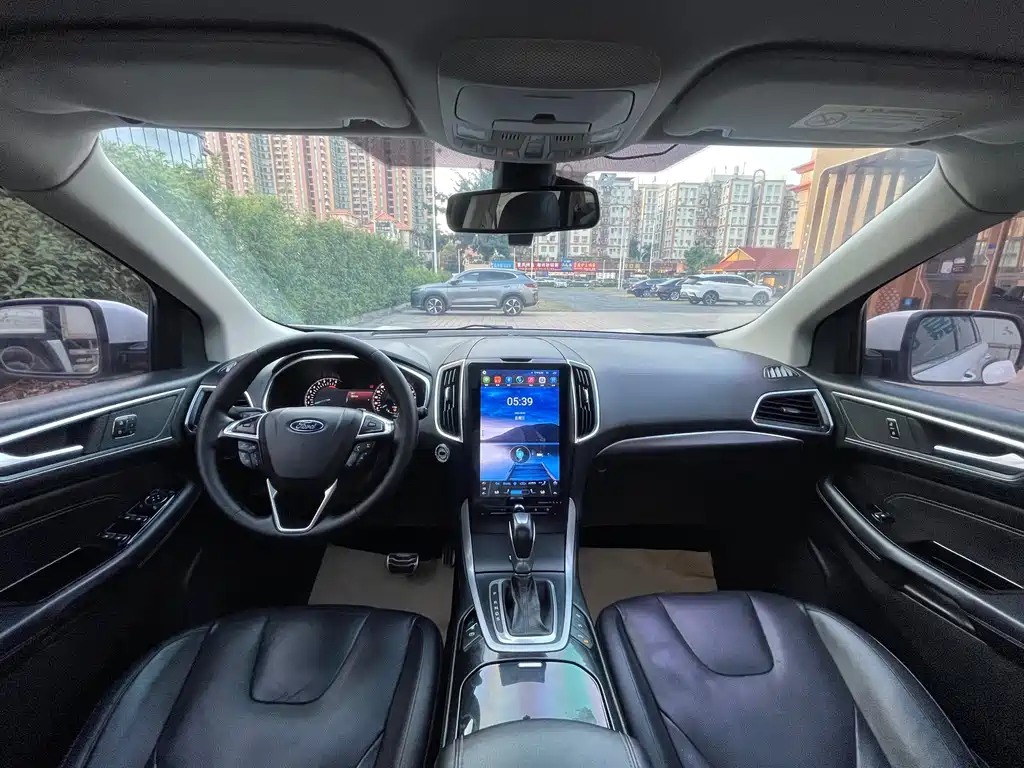 Ford Edge — миниатюра 13