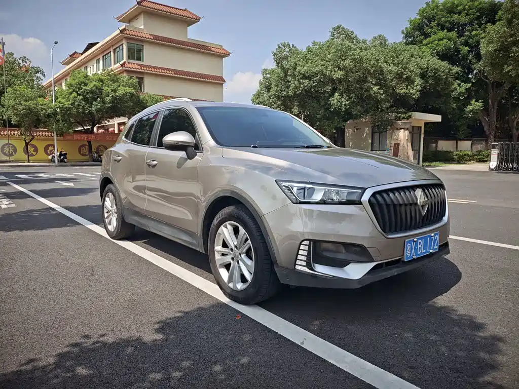 Borgward BX5 — миниатюра 3