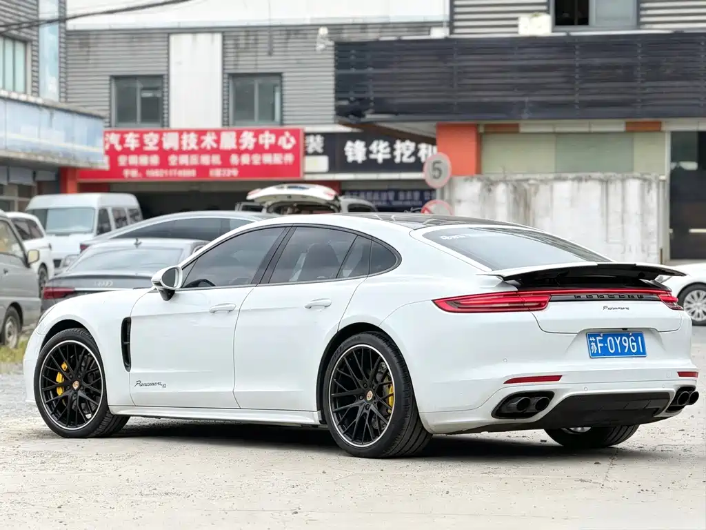 Porsche Panamera — миниатюра 3