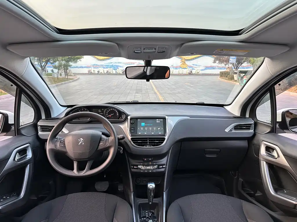 Peugeot 2008 — миниатюра 9
