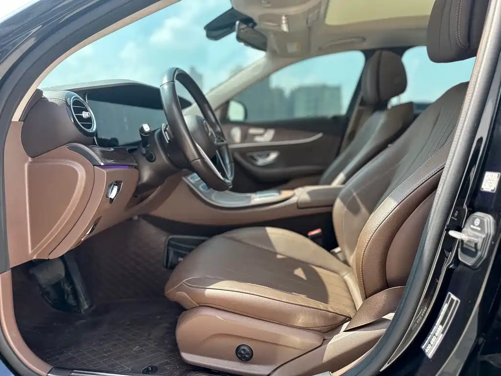 Mercedes-Benz E-Class — миниатюра 7