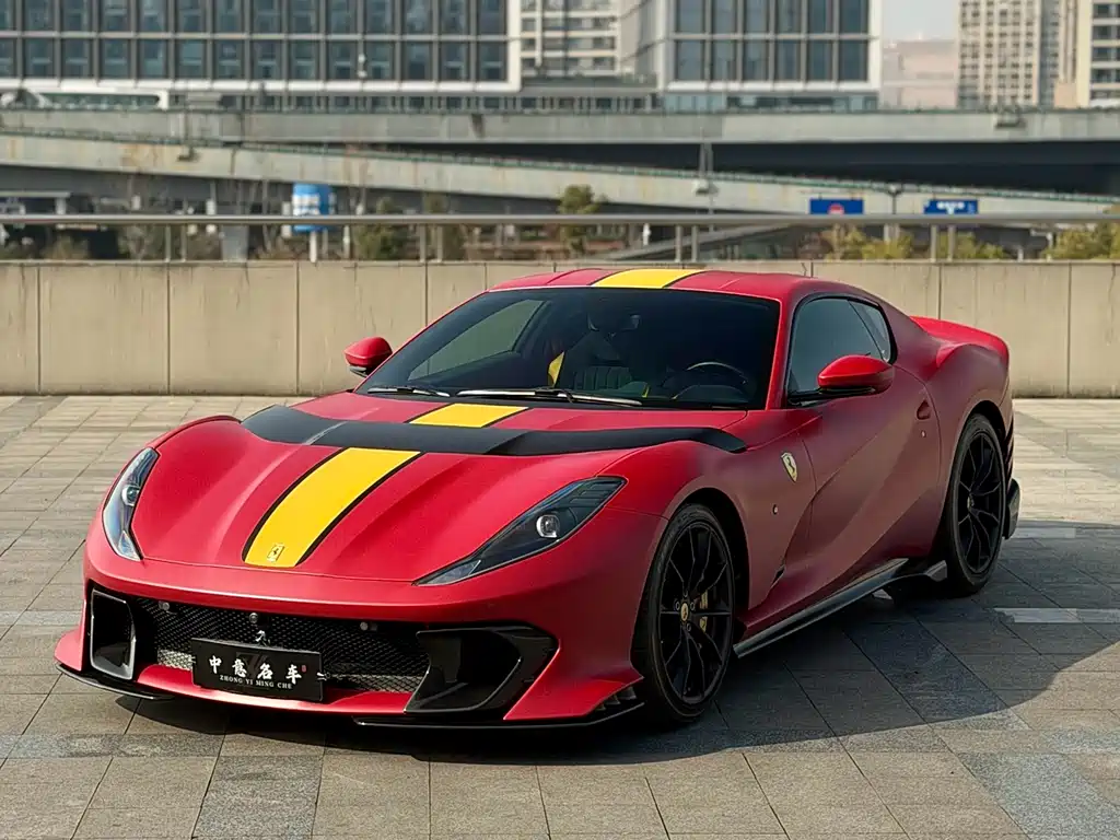 Ferrari 812 2024