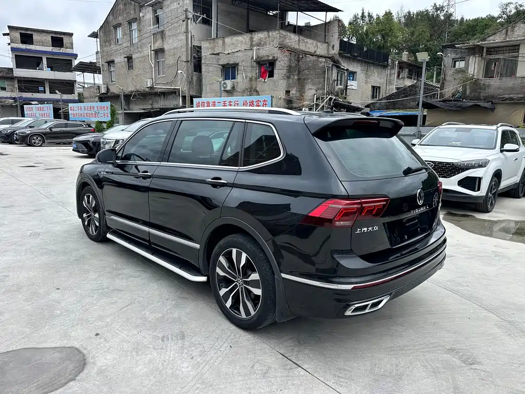 Volkswagen Tiguan L — миниатюра 3