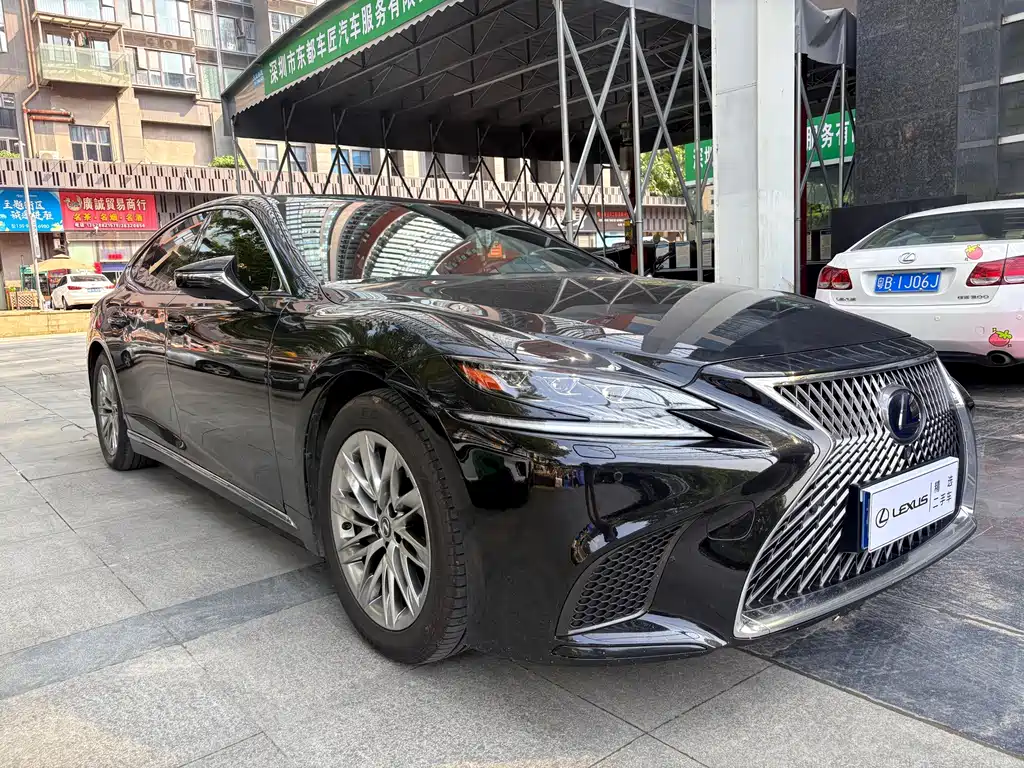 Lexus LS — миниатюра 3
