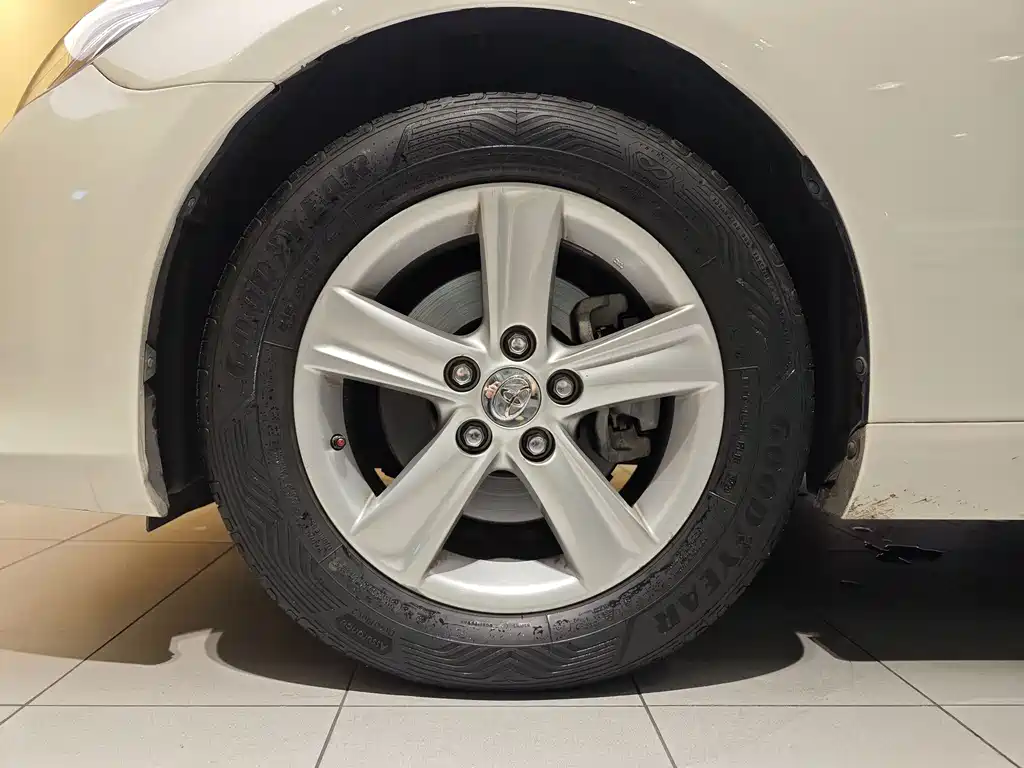 Toyota Reiz 2013 2.5S