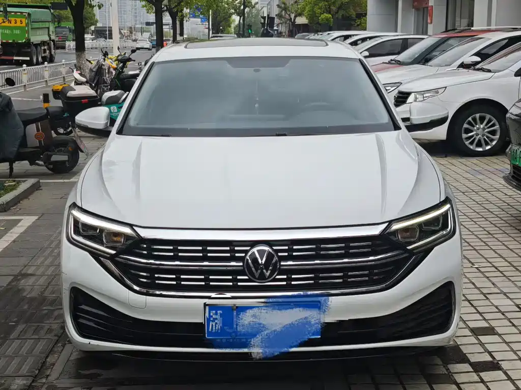 Volkswagen Sagitar 2023