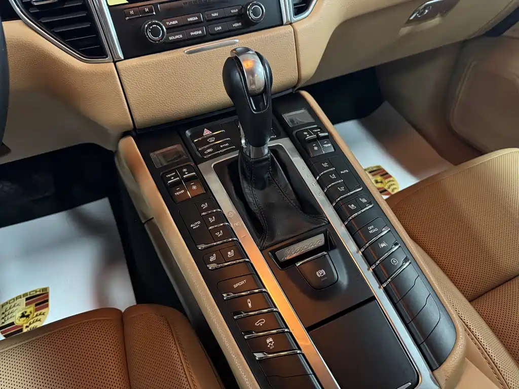 Porsche Macan — миниатюра 21