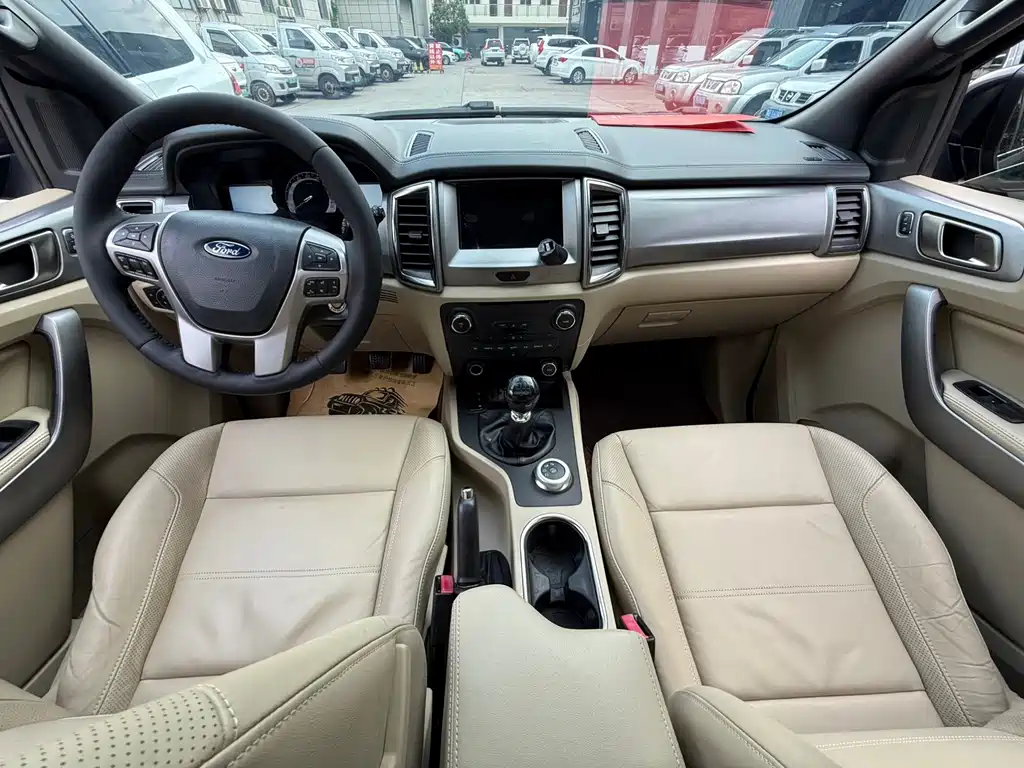 Ford Everest — миниатюра 9