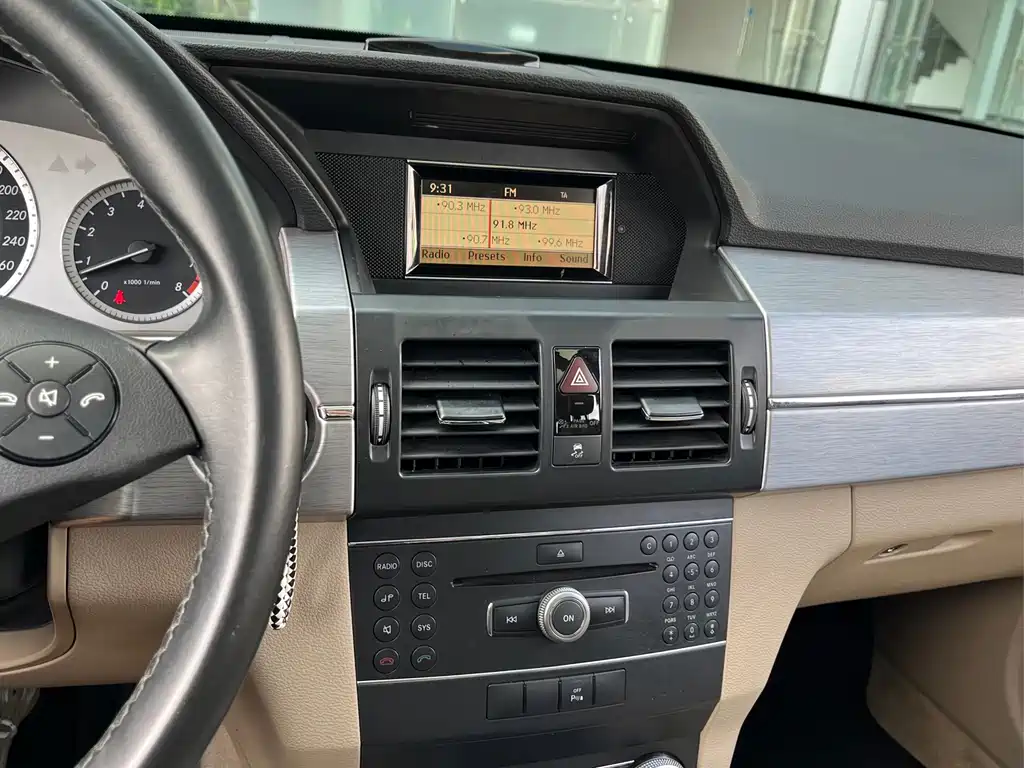 Mercedes-Benz GLK-Class (Import) — миниатюра 10