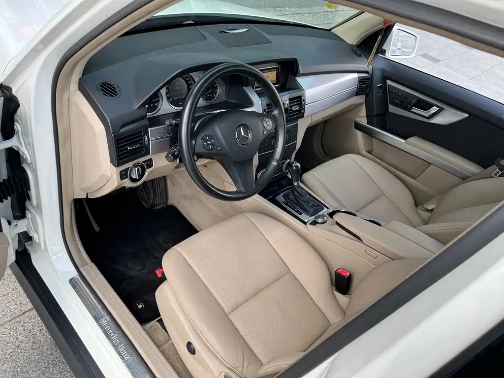 Mercedes-Benz GLK-Class (Import) — миниатюра 12