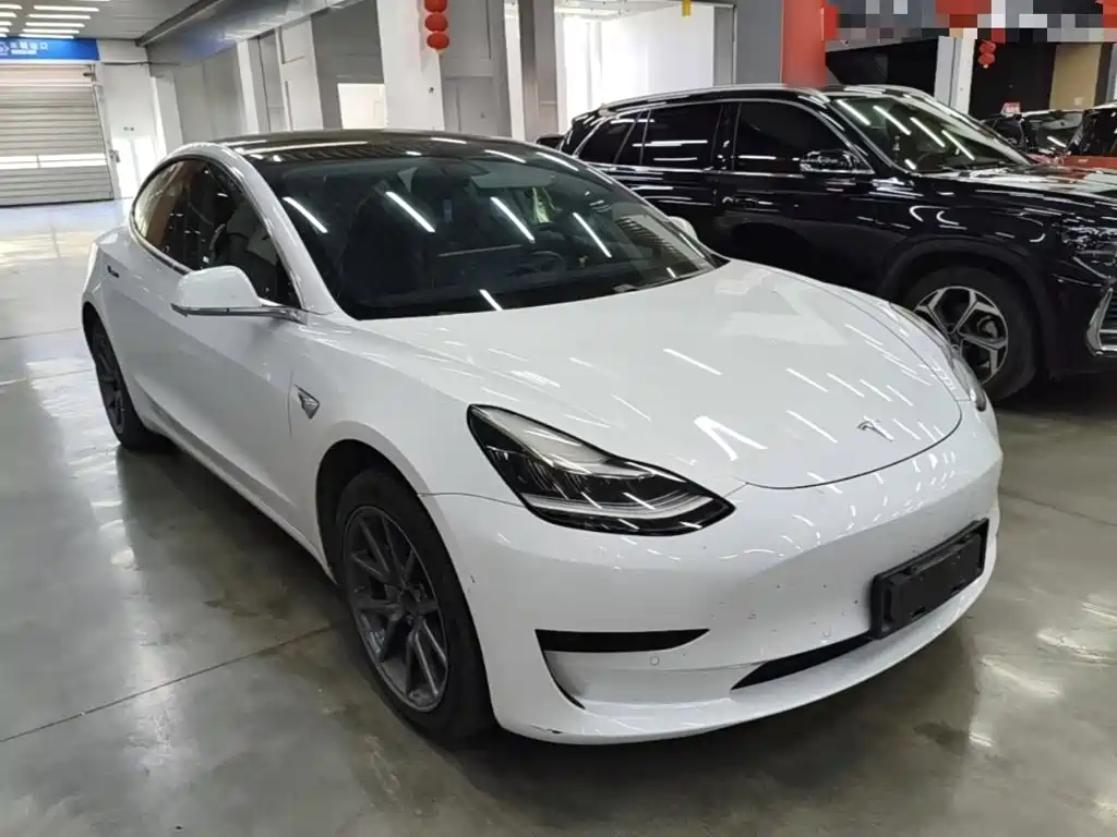 Tesla Model 3 — миниатюра 4