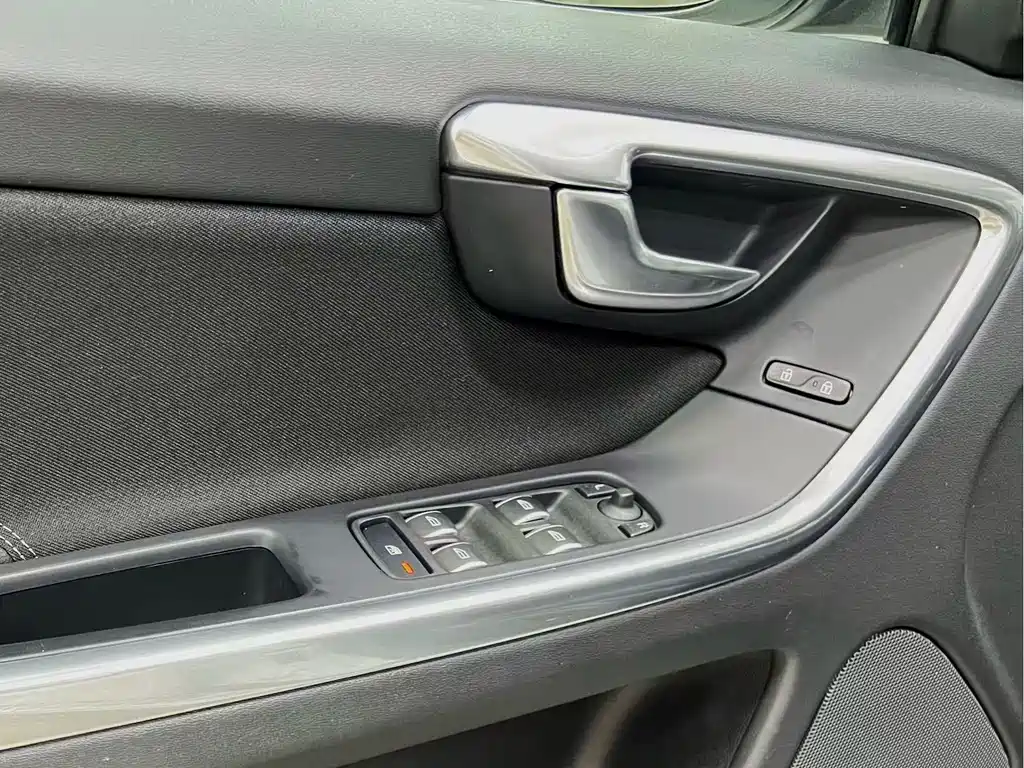 Volvo XC60 — миниатюра 14