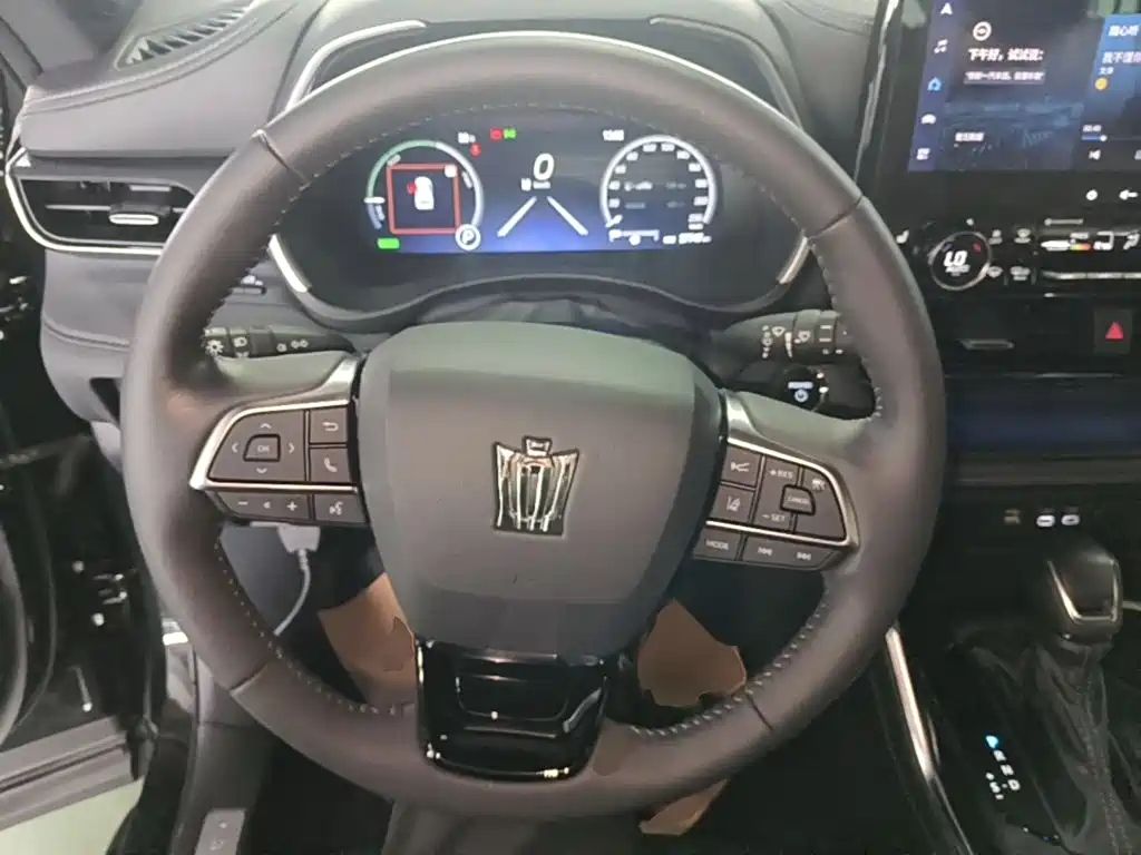 Toyota Crown Kluger — миниатюра 11