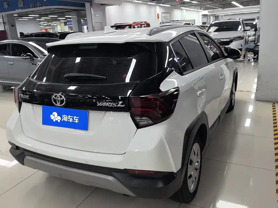 Toyota Yaris L — миниатюра 3