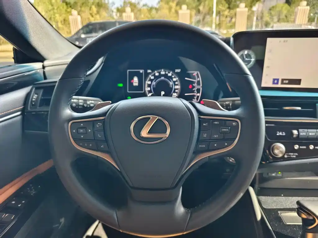 Lexus ES — миниатюра 6