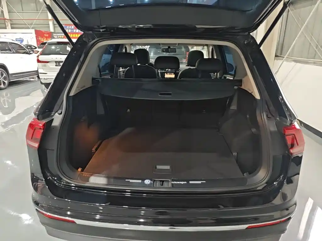Volkswagen Tiguan L — миниатюра 19