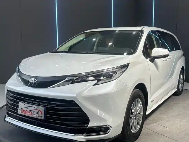 TOYOTA SIENNA 2022