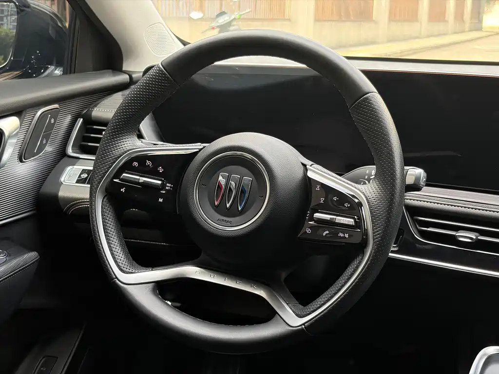 Buick LaCrosse — миниатюра 20