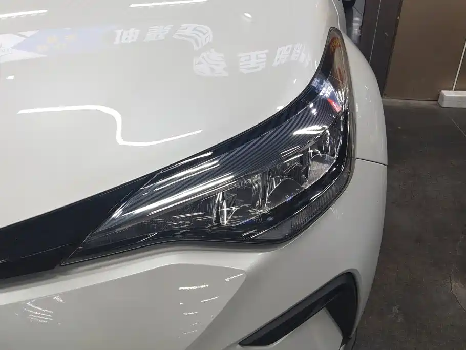Toyota IZOA — миниатюра 5