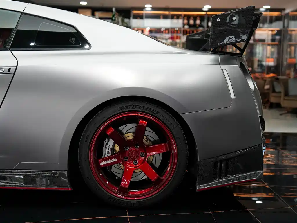Nissan GT-R — миниатюра 21