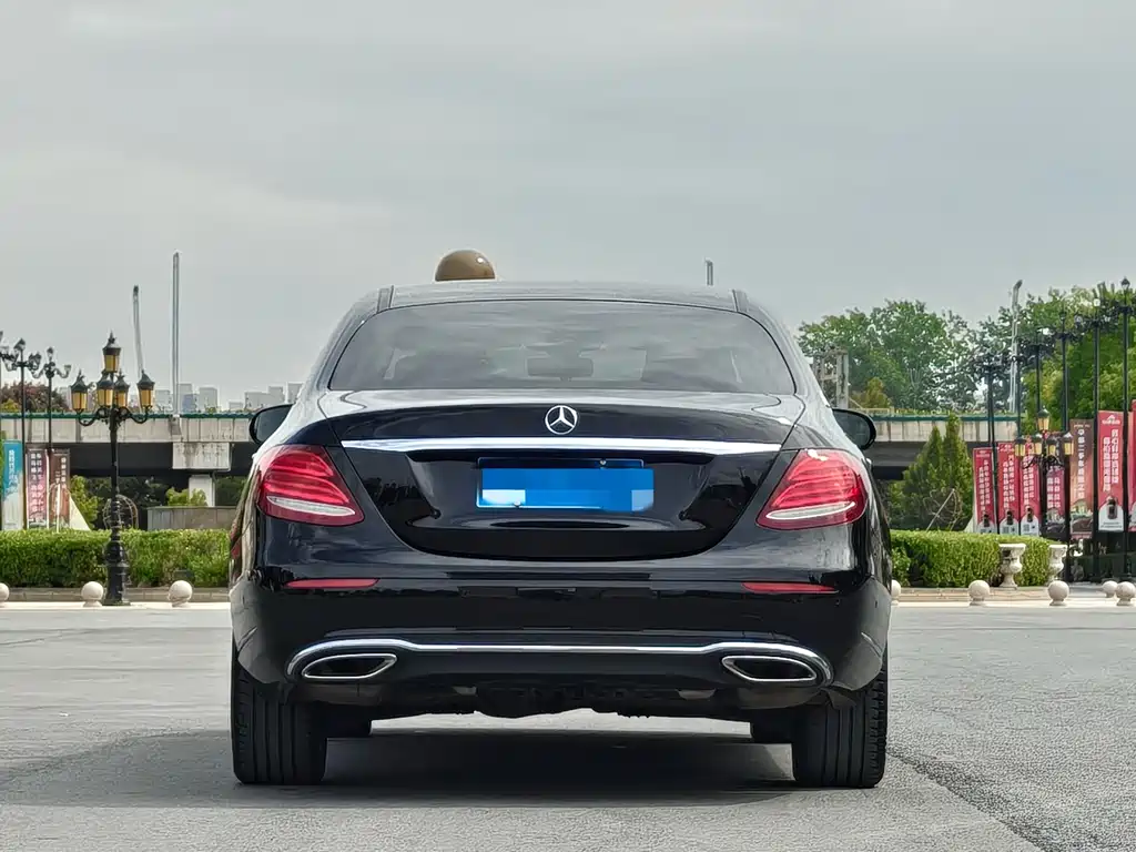Mercedes-Benz E-Class — миниатюра 4