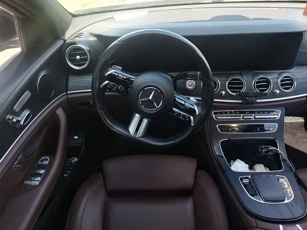 Mercedes-Benz E-Class 2021 — фото 6