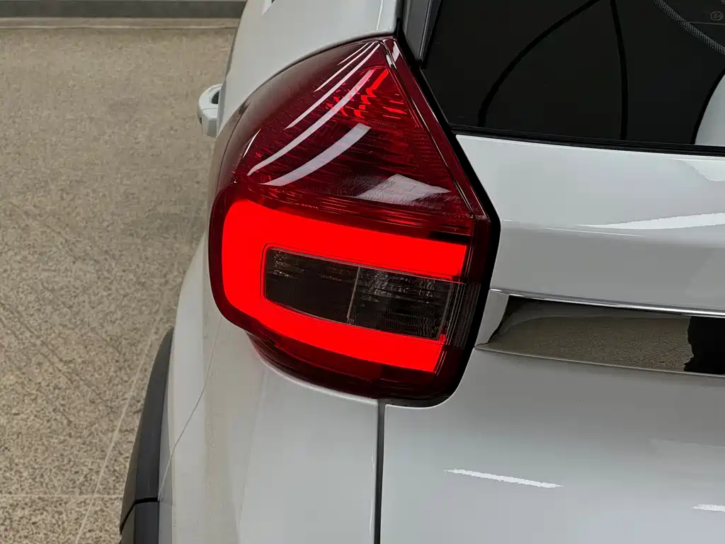Chery New Energy Tiggo 3xe — миниатюра 9