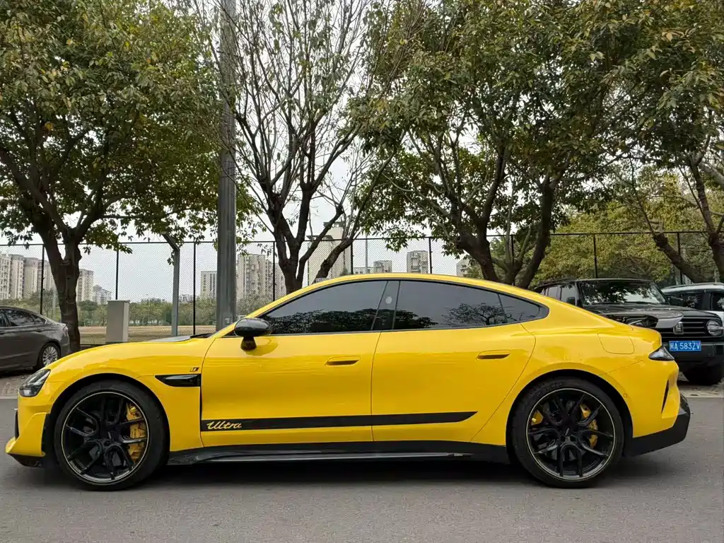 XIAOMI CAR XIAOMI SU7 ULTRA