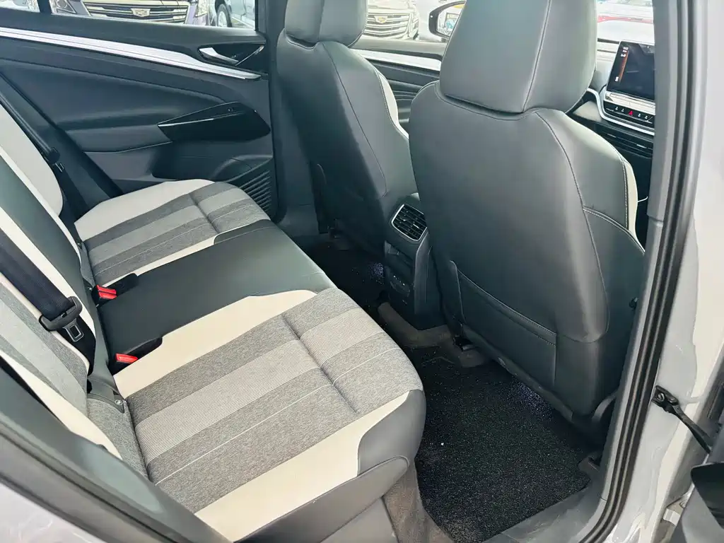 Volkswagen ID.4 Crozz — миниатюра 15