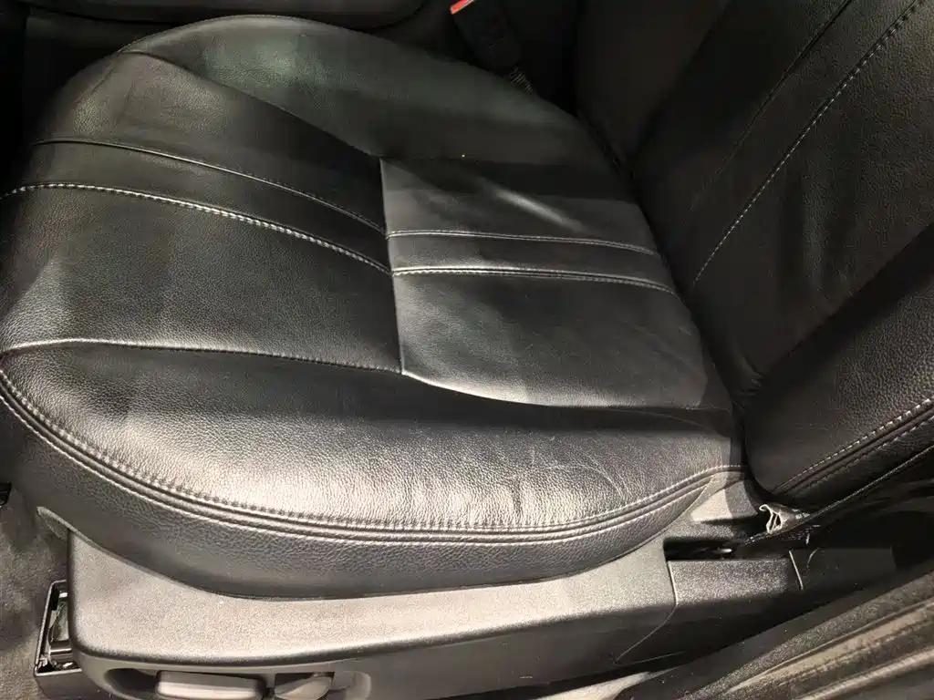 Land Rover Discovery 2016 3.0 SC V6 HSE