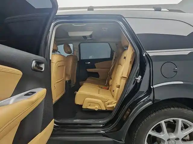 Dodge Journey — миниатюра 15