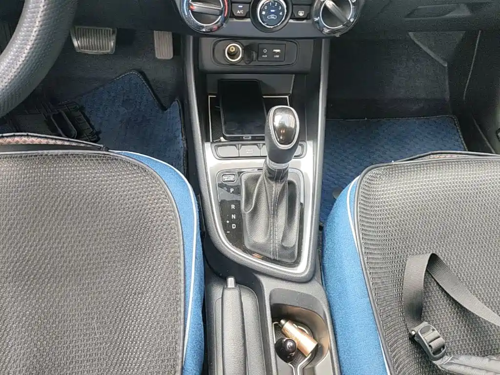 Hyundai Elantra — миниатюра 14
