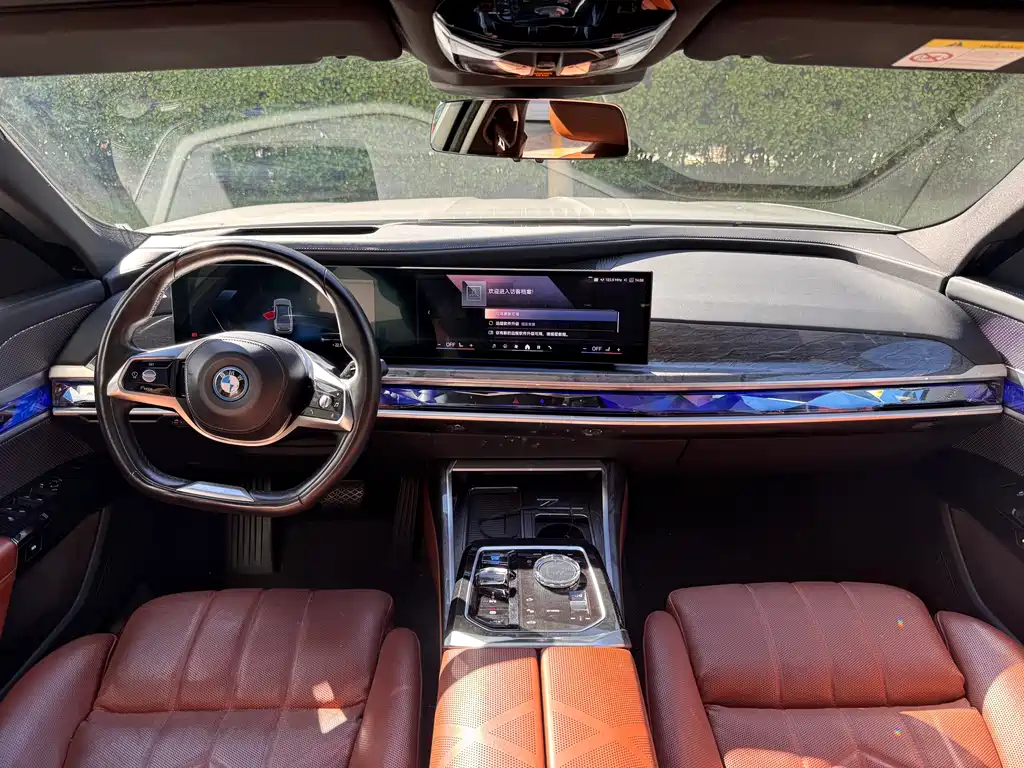 BMW i7 — миниатюра 16