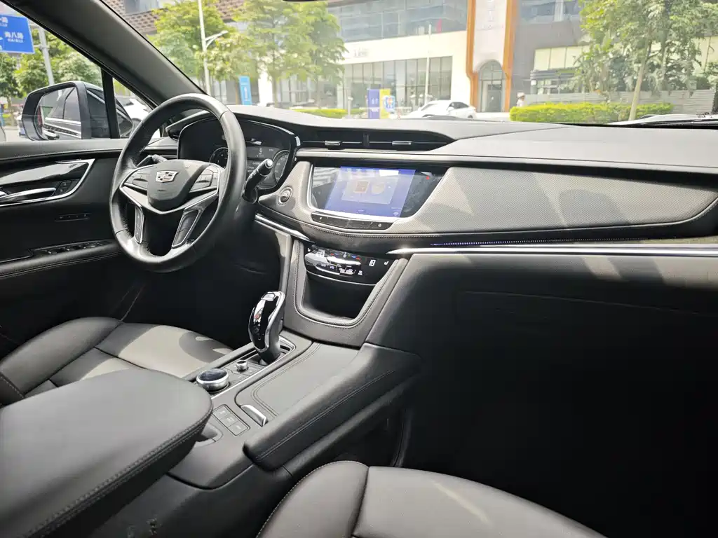 Cadillac XT5 2022 2.0T Luxury