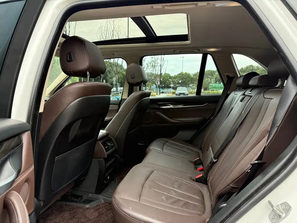 BMW X5 (Import) — миниатюра 11