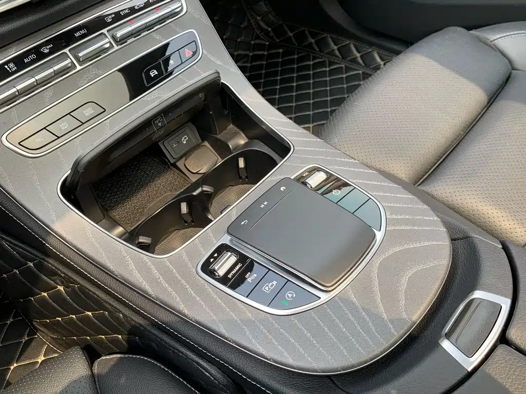 Mercedes-Benz E-Class — миниатюра 20