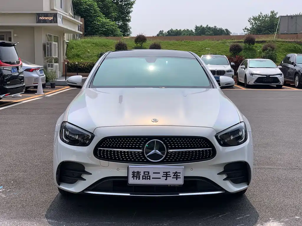 Mercedes-Benz E-Class — миниатюра 2