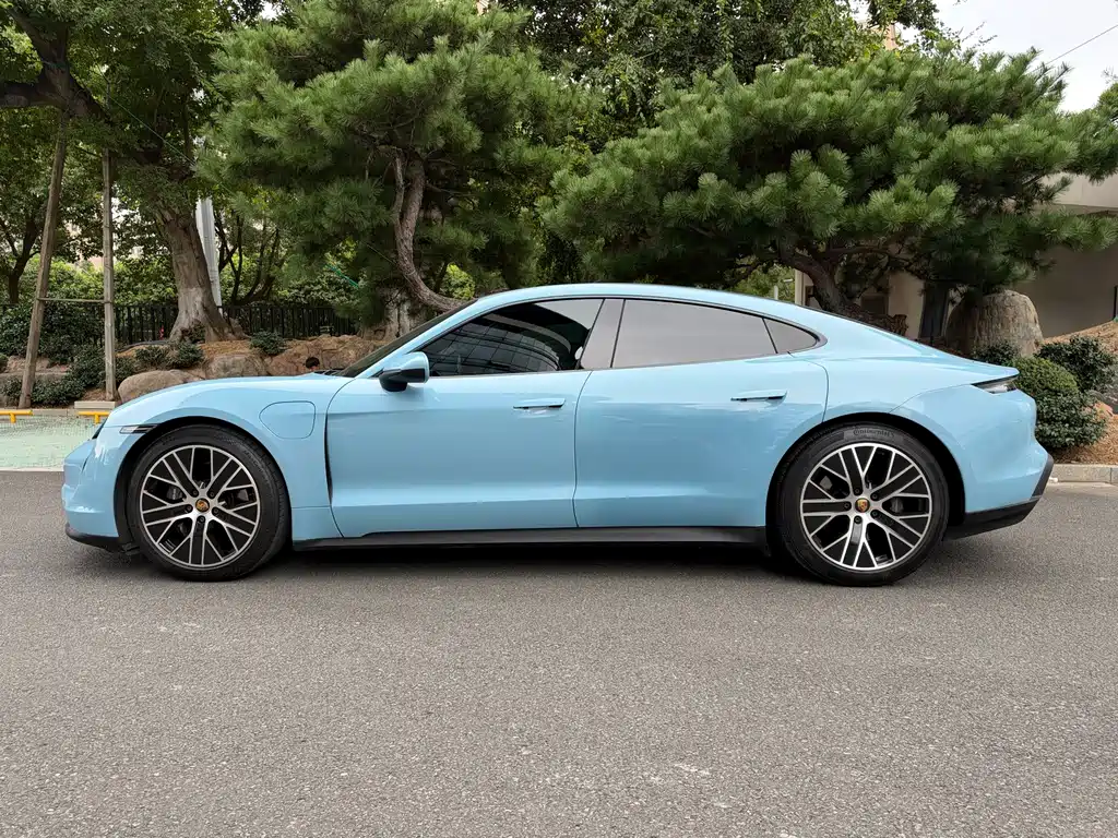 Porsche Taycan — миниатюра 15