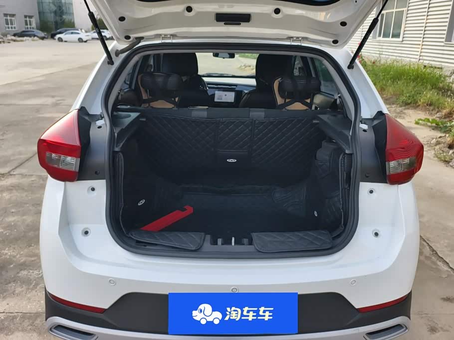CHERY Tiggo 3x 1.5 л 2024 г. Белый, пробег 5000 км