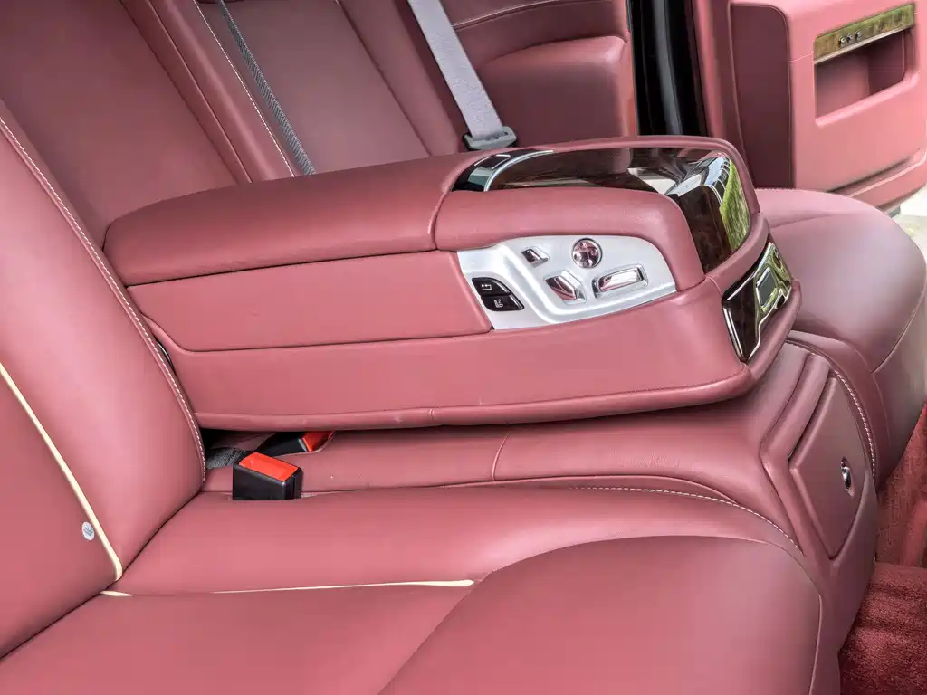 Rolls-Royce Ghost — миниатюра 30