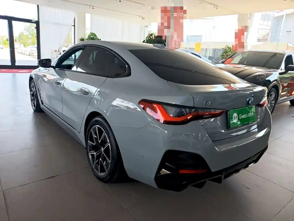 BMW i4 — миниатюра 5