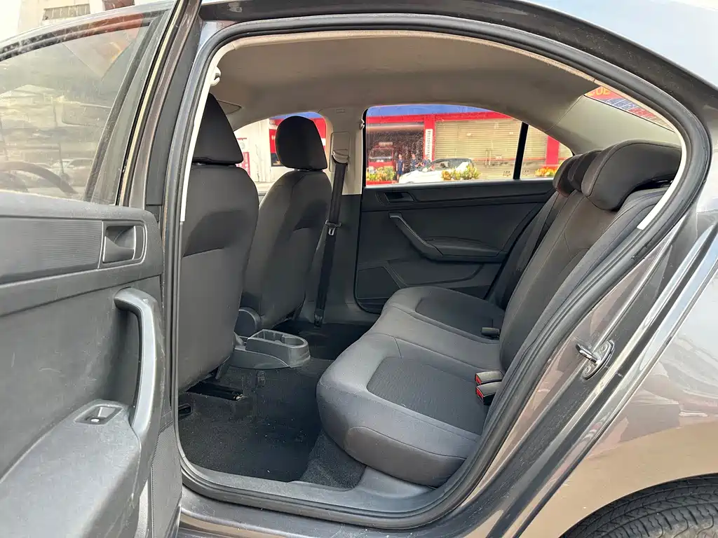 Volkswagen Santana 1.4L Manual Comfort Edition, фото 11