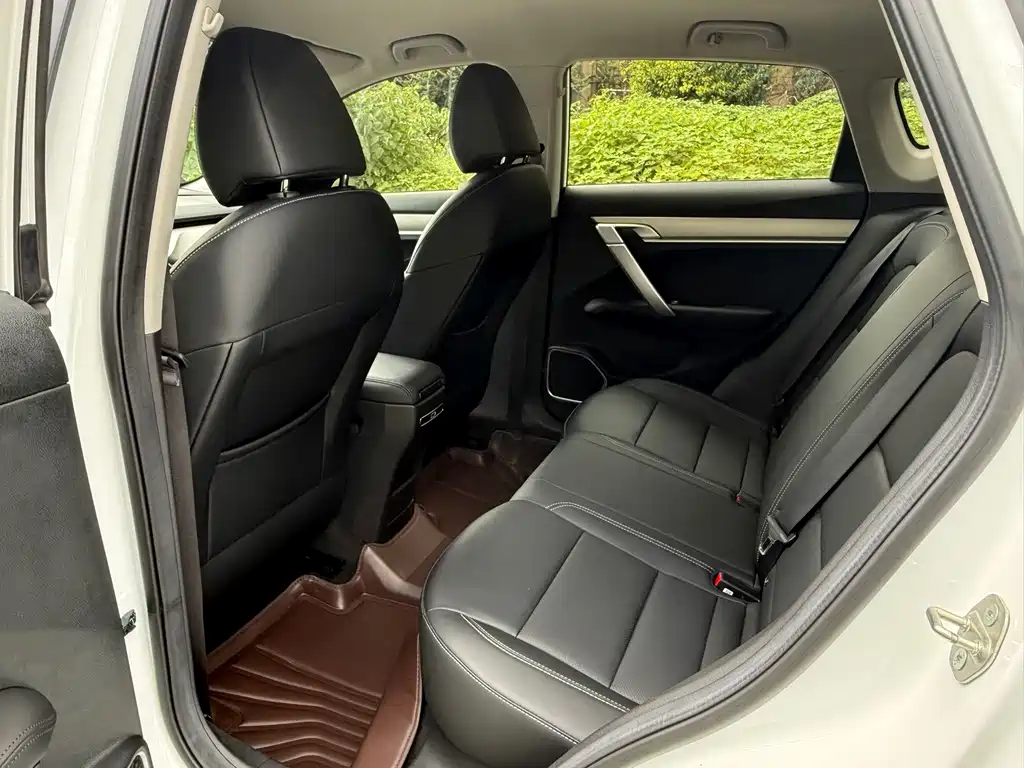 Geely Binyue - фото 10