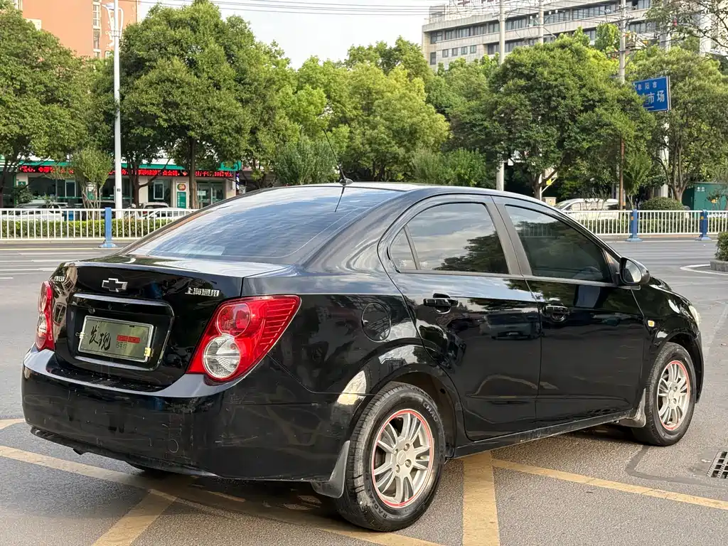 Chevrolet Aveo — миниатюра 11